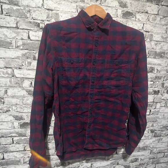 EUC J Crew Men's Secret Wash Cotton Roplin Shirt Size Medium - Picture 3 of 13